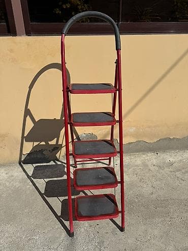 Ручные механические инструменты: Qatlana bilən 5 pilləli nərdivan - Material: metal gövdə, rezinlə — 1