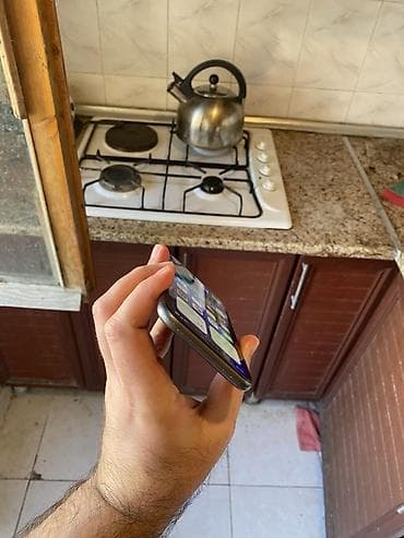 iphone 11 teze: IPhone 11, 128 GB, Qara, Face ID — 6