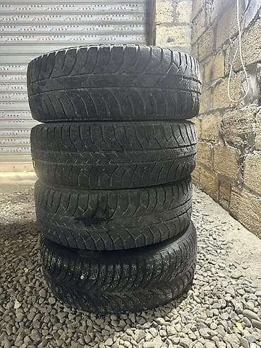şevralit avtomobil: Yeni Disk təkər Mercedes-Benz 185 / 65 / R 15 — 3