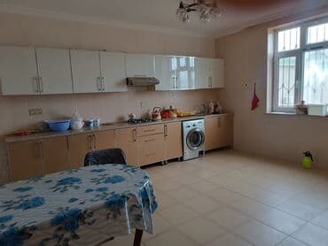 ələt qəsəbəsi: Satılır: geniş və işıqlı mənzil interyeri otag sayı 6tıdır,2 — 20