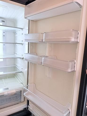 plonka: 2 qapılı Samsung Soyuducu Satılır, rəng - Qara, Dispenserli — 7