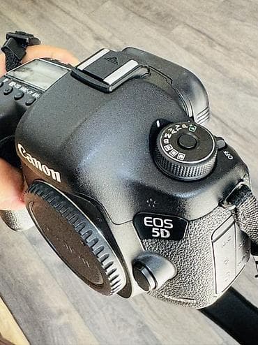 macbook canta: Canon EOS 5D Mark III peşəkar DSLR fotoaparat gövdəsi. Kadrda yalnız — 3
