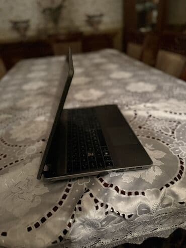 notebook alisi: HP noutbuk - Korpus: tünd boz/alüminium effektli qapaq, HP loqosu - — 2