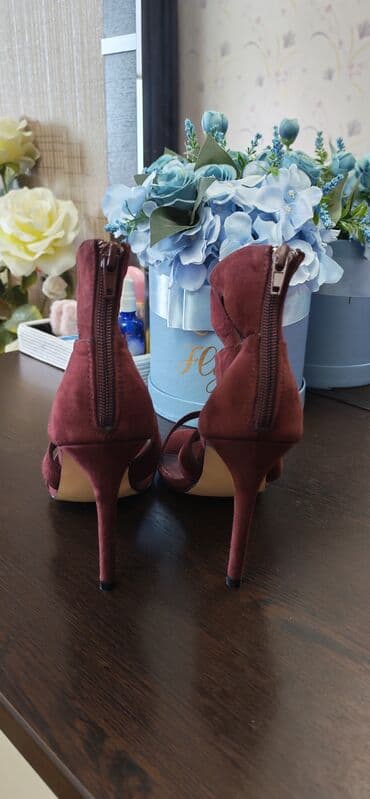 Basanoşka və səndəllər: Ölçü: 39, rəng - Qırmızı, İşlənmiş — 3