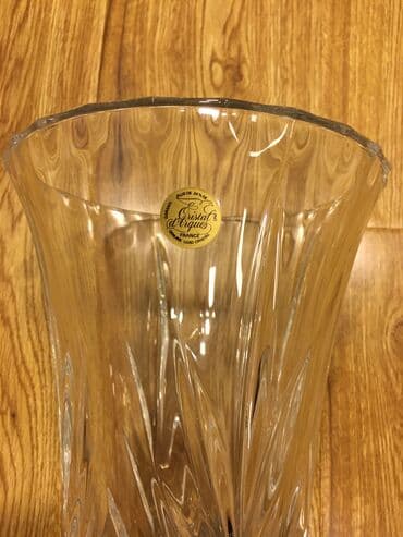 xrustal guldanlar: Bir vaza, Xrustal — 2