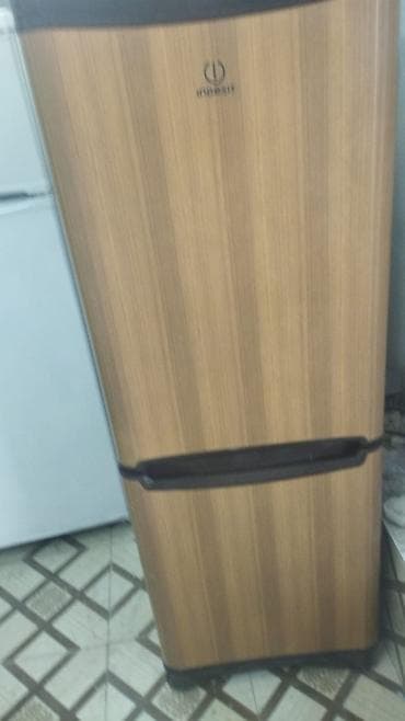 mini bar soyuducu: 2 qapılı Indesit Soyuducu Satılır, rəng - Qəhvəyi — 1