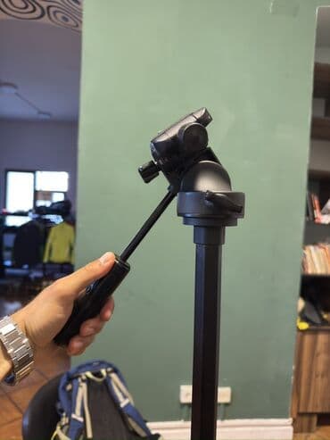 Repetitorlar: Vaunguard firmasının professional tripodu əla vəziyyətdədir. Vakum — 2