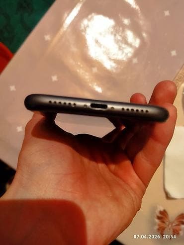 ıphone xs: IPhone 11, 64 GB, Qara, Zəmanət, Simsiz şarj, Face ID — 8