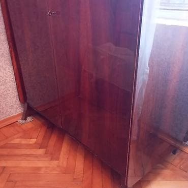 "Tatra"cexslovakiya mebelinin şifoneri.yaxşi vəziyyətdədi.mohkəmdi.25 lalafo.az -da "Tatra"cexslovakiya mebelinin şifoneri.yaxşi vəziyyətdədi.mohkəmdi.25