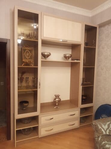 tibbi rəf: TV altlığı — 1