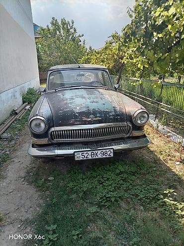 bmw e39 manitor: GAZ-21 “Volqa” klassik sedan - Korpus: 4 qapılı, xrom ön-arka — 4