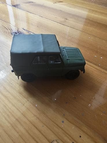 hunter uaz: Kolleksiya üçün model avtomobil – UAZ 469 (hərbi/off-road versiya) — 4