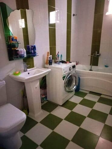 heyet evinde bulaq: 3 otaqlı, 81 kv. m, Yeni təmirli — 14