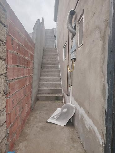 binede heyet evleri: 30 kv. m, 1 otaqlı, Kombi, Qaz, İşıq — 2