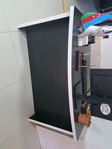 müdir üçün hədiyyə: Ofis dəsti mebeli satılır. 650 azn Real alıcıya endirim olacaq. Ofis — 13