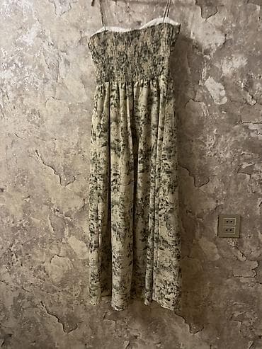 Ətəklər: Qadın paltarı – çiyinbağılı, naxışlı midi model - Rəng: bej fon — 2