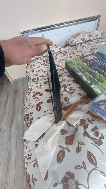 Televizor Lotus LED ekran 32" HD (1366x768)