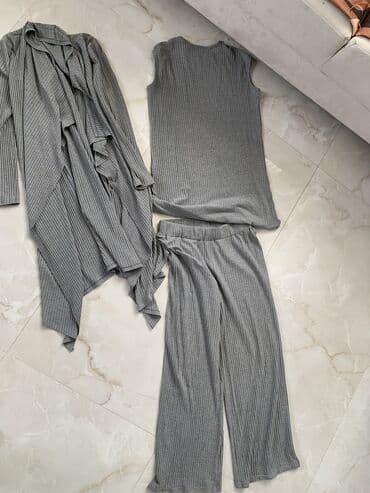 3 lu dest standart razmer yaxwi veziyetdedi 18azn unvan 20 yanvar