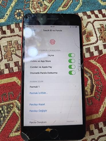 Audio: IPhone 8 Plus, Qırmızı, Barmaq izi — 3
