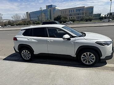 toyota.corolla: Toyota Corolla Cross: 2 l | 2025 il Krossover — 6