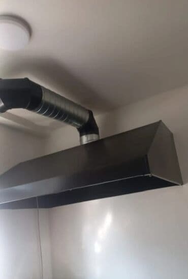 Bitirmə işləri: Bu sənaye ventilyasiya qapağı böyük mətbəxlər və ya sənaye obyektləri — 5