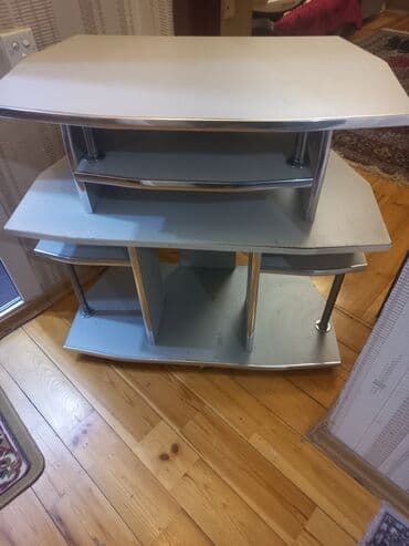 hamam refi: İşlənmiş, Düz TV altlığı, Polkalı, Laminat — 1