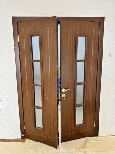 şuşə kəsimi: Mebel qapılar – klassik dizaynlı, qəhvəyi (palıd tonlarında) — 3