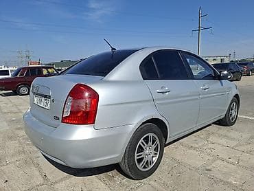 hunday h 1: Hyundai Accent: 1.5 l | 2008 il Sedan — 4