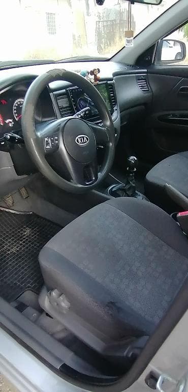 maşlar: Kia Rio: 1.5 l | 2010 il Hetçbek — 3