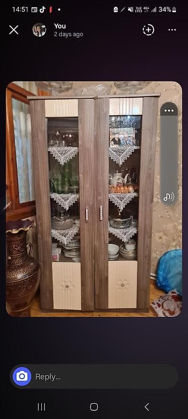 Şüşəli dolab vitrini, Yeni