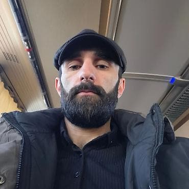 Salam aleykum usta köməkçisi iş axtariram ağrı işə getmirəm daş beton