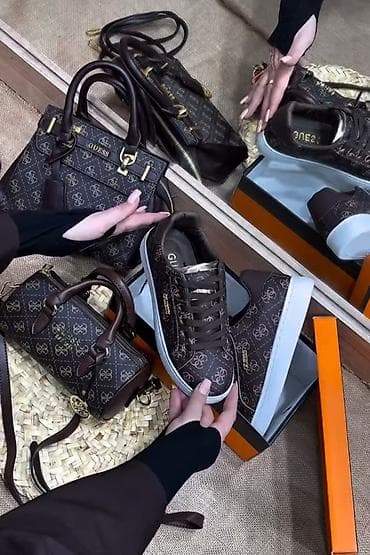 mini yupka: GUESS monoqramlı qadın dəstləri - Tərkib: 3 parçadan ibarət tam dəst — 3