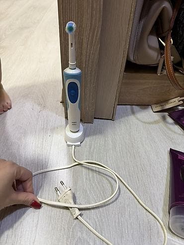 et masini: Elektrik diş fırçası və şarj bazası - Tip: Vibrasiyalı/rotasiya — 2