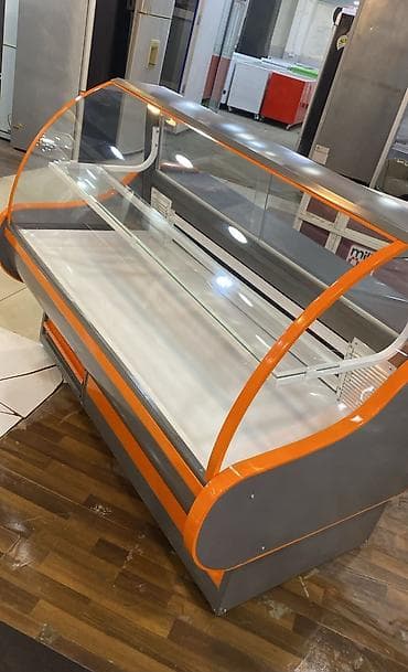 Soyuduculu vitrin – mağaza, market, kafe və şirniyyatçılar üçün