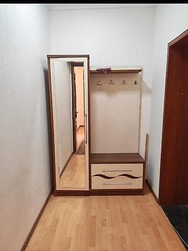 Dəhliz dolabı - Ölçü: 2 m x 1.37 m - Qiymət: 60 AZN (qiymət sondu)