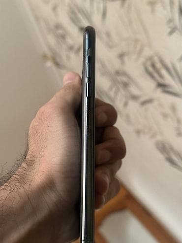 aple: IPhone 11 Pro Max, Yaşıl, Face ID — 3