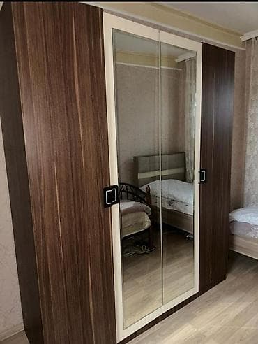 120Azn.Dolab satılır. Ünvan inqilab Narmin