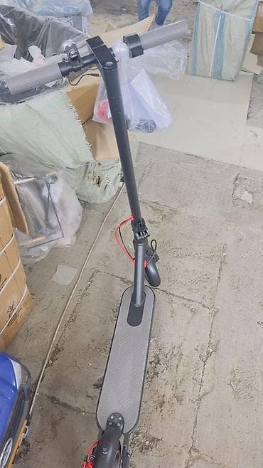 Elektrik nəqliyyatı: Şəhər gəzintiləri üçün elektrik skuter Sürət 30-35 - Rəng: qara-boz — 2