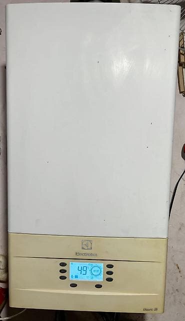 nicala: Electrolux kombisı satılır 24 KW-lıqdır Həm isti su həm də radiator — 2
