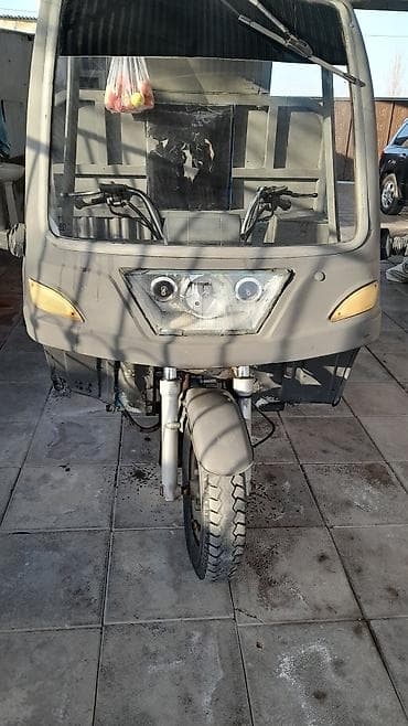 Yükdaşıma üçün üçtəkərli motosikl (kabinli) - Ön təkərli sükan lalafo.az -da Yükdaşıma üçün üçtəkərli motosikl (kabinli) - Ön təkərli sükan