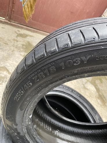 traxdir tekeri: İşlənmiş Şin Kumho 255 / 45 / R 18 — 4