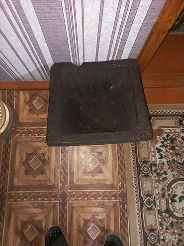 ucuz qab qacaqlar: Ağır daşdan yonulmuş dördkünc hovça/qab. Xüsusiyyətlər: - Material — 3