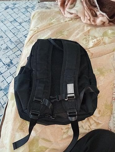 Məktəb çantaları: İçinde balaca ciriq var tikib göndermek olar zamok yeri qirilib qalan — 2