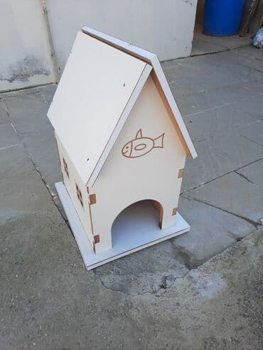 pişiy evi: Ağ rəngdə,su keçirməyən materialdan hazırlanmış it/pişik evi. Həm — 6
