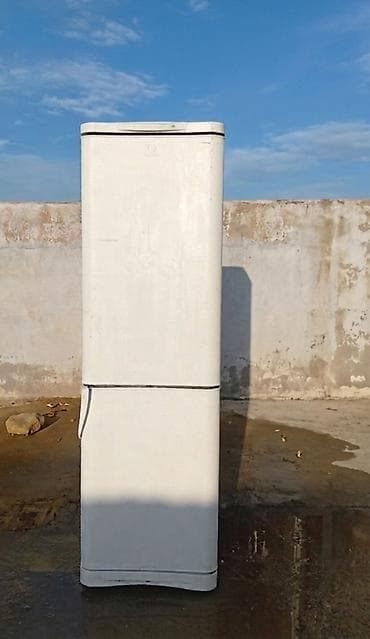 paltaryuyan 2 ci el: İşlənmiş 2 qapılı Indesit Soyuducu Satılır, rəng - Ağ — 1