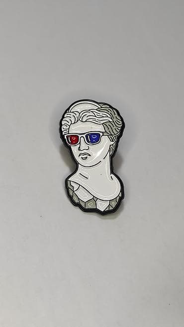 Broşlar: “3D eynəkli büst” emal nişanı (pin) - Dizayn: Klassik heykəl büstü — 2