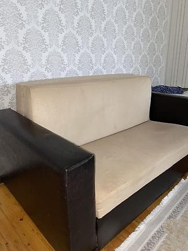 İki mebel vahidi bir yerdə: 1) İki nəfərlik divan - Rəng: krem