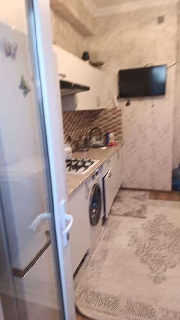 elmlerde kiraye evler 2020: Satılır – tam təmirli 2 otaqlı mənzil - Geniş zal: TV üçün divar — 8