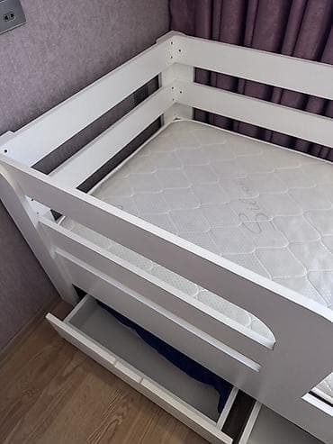 Uşaq mebeli: Oğlan və qız üçün, İşlənmiş, Çarpayı, Bazasız, Matras ilə, Siyirməli — 3