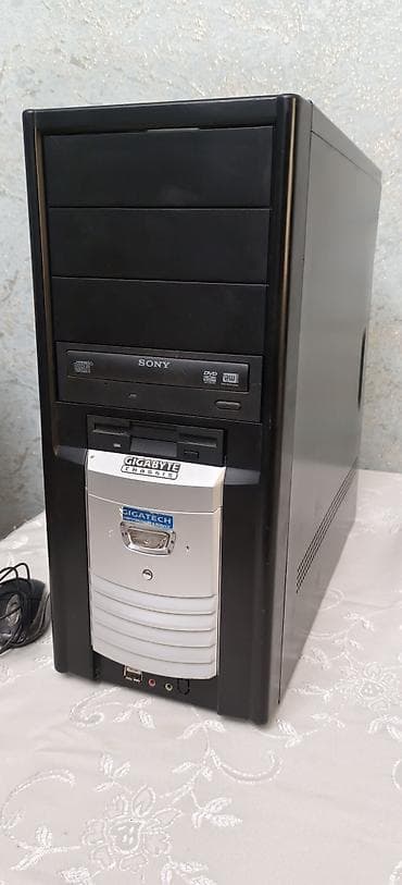 Tək Keys Özüdü Üsdünde Mişka Da Verilir isder telvizora isder monitora